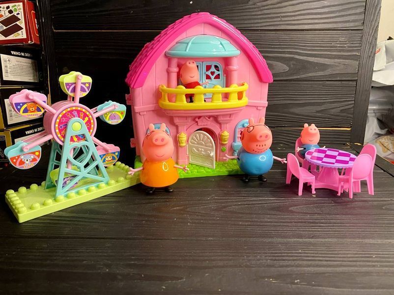 Игровой набор Домик Свинки Пеппы подсветка, звук, + 4 героя 16189811 фото