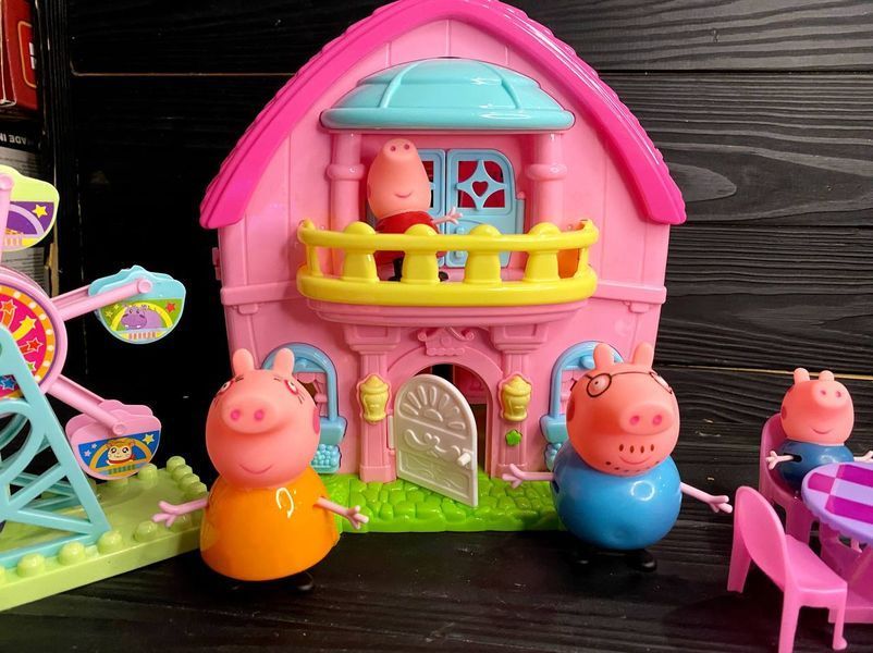 Игровой набор Домик Свинки Пеппы подсветка, звук, + 4 героя 16189811 фото